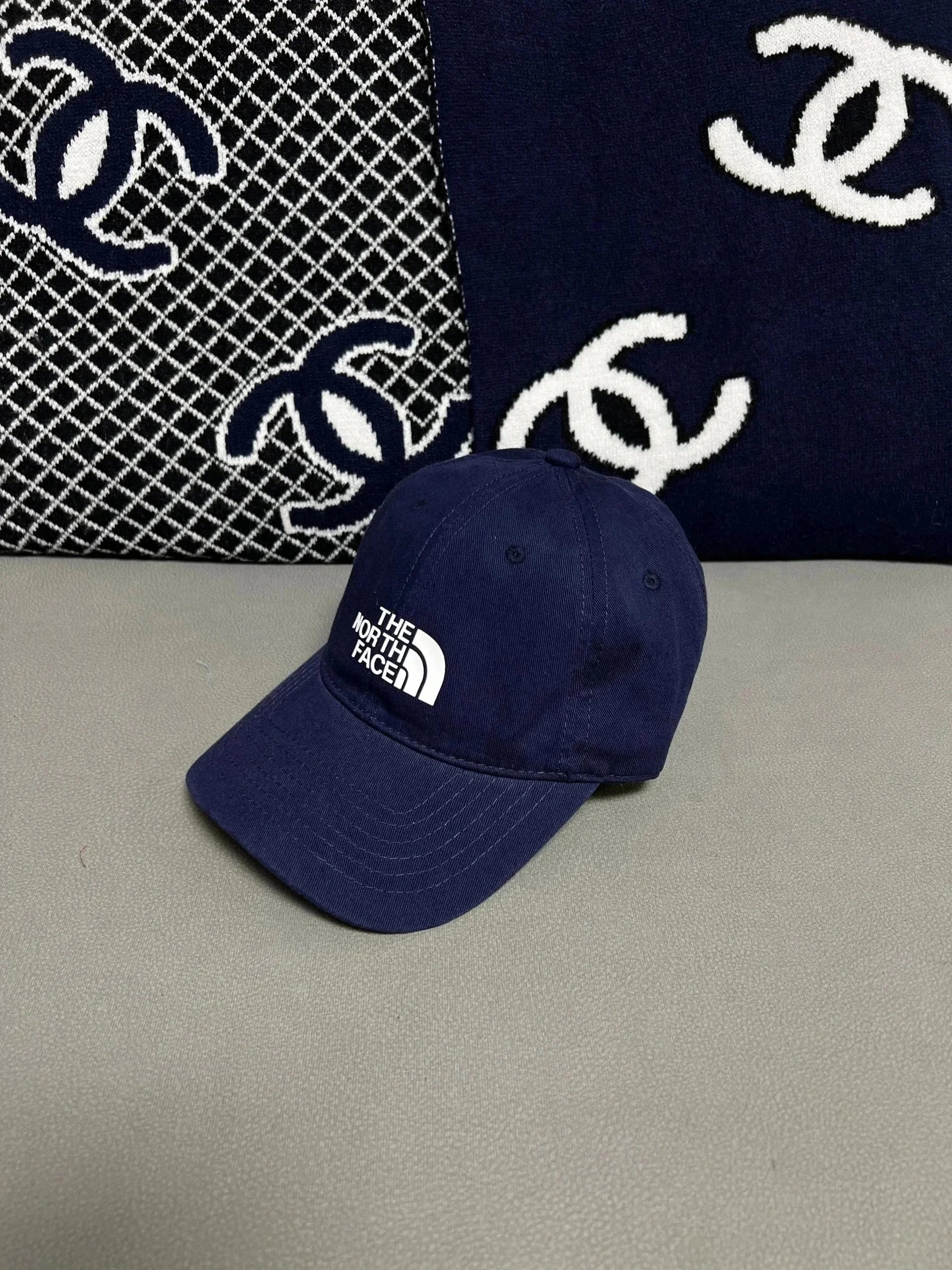 Hermès Multiple Baseball Cap Designs image 7