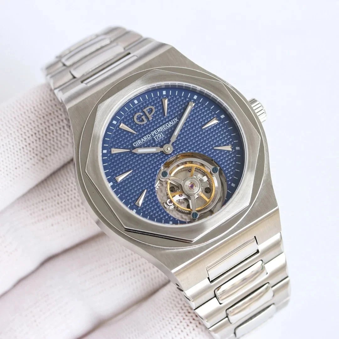 Girard-Perregaux Watches Laureato Tourbillon image 4