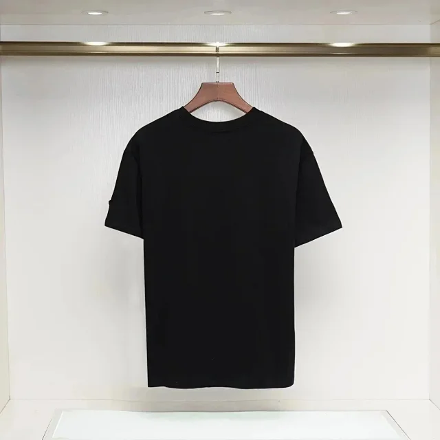 Moncler T-Shirts Graffiti Logo Print product detail image 7