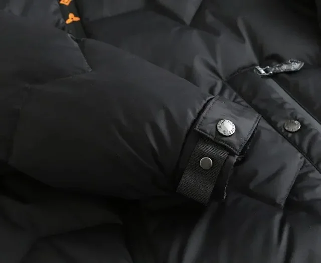 Luck Victory Down Jackets Quilted stand-collar puffer jacket with contrast monogram trim product detail image 12