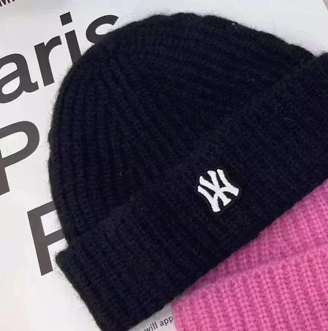 New York Yankees Hats Logo Baseball Cap and Knit Beanie product detail image 9