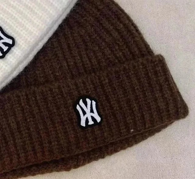 New York Yankees Hats Logo Baseball Cap and Knit Beanie product detail image 6
