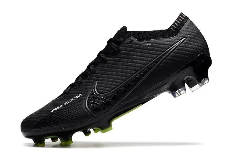 Nike Boots Low-cut studded football — 34