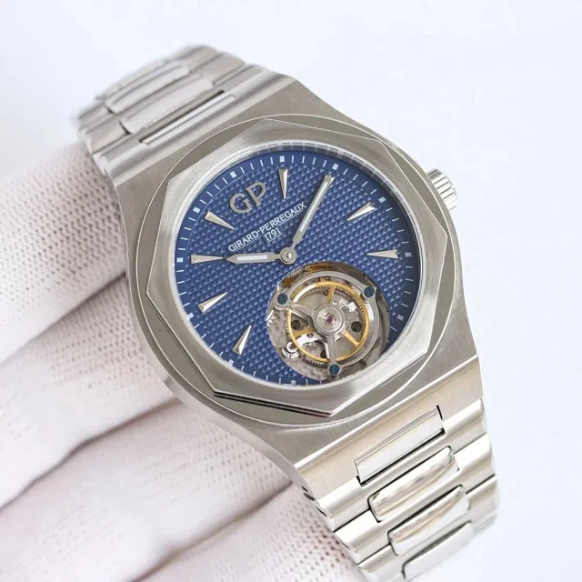 Girard-Perregaux Watches Laureato Tourbillon product detail image 1