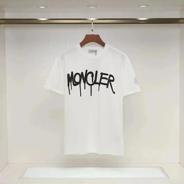 Moncler T-Shirts Graffiti Logo Print product detail image 4