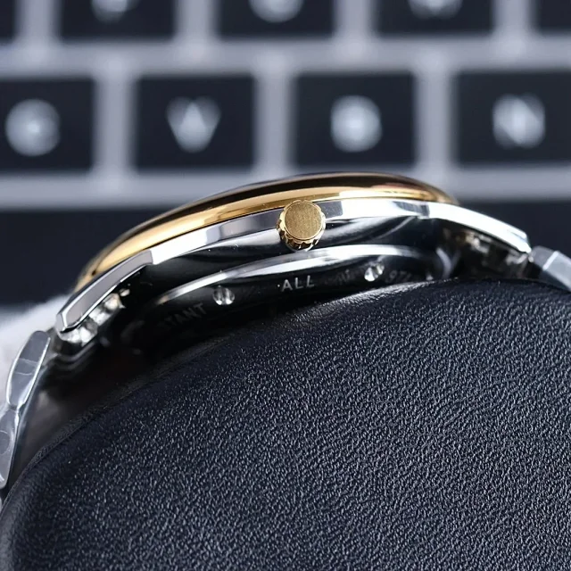 IWC Watches Automatic Date Watch with Crystal Hour Markers product detail image 13