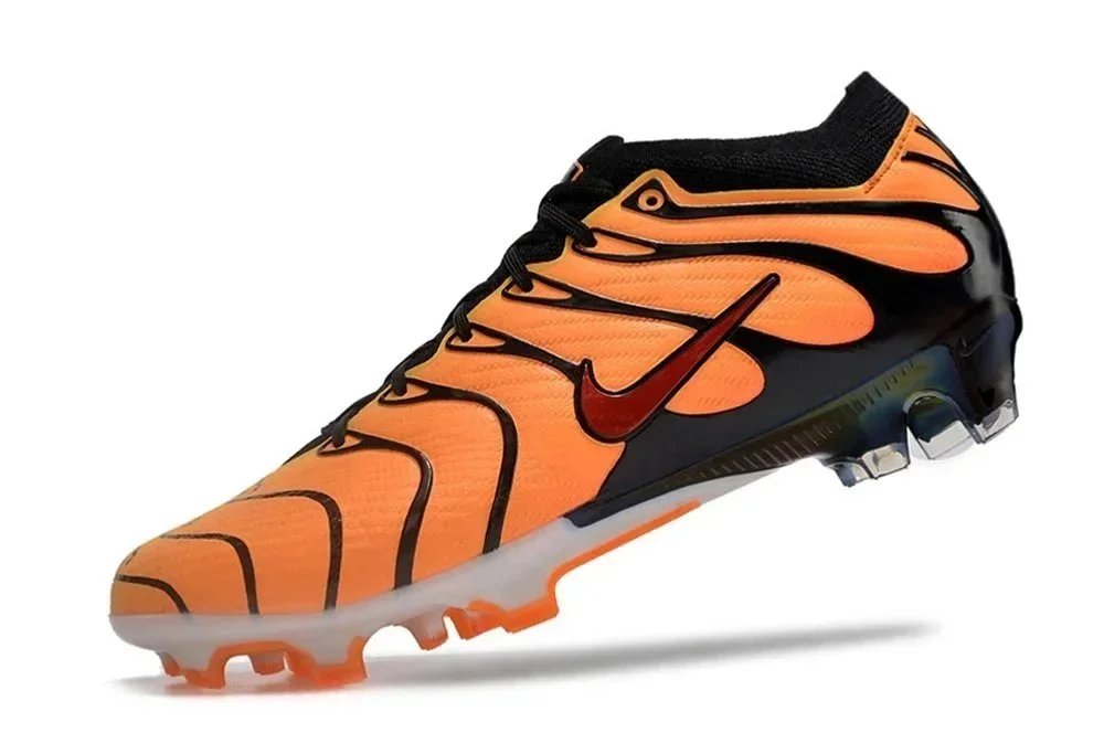 Nike Boots Low-cut studded football — 17