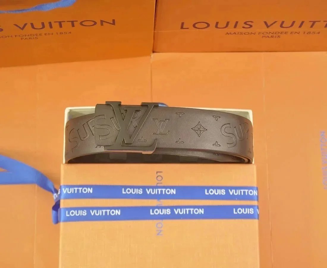Louis Vuitton Belts Circular LV Buckle — 25