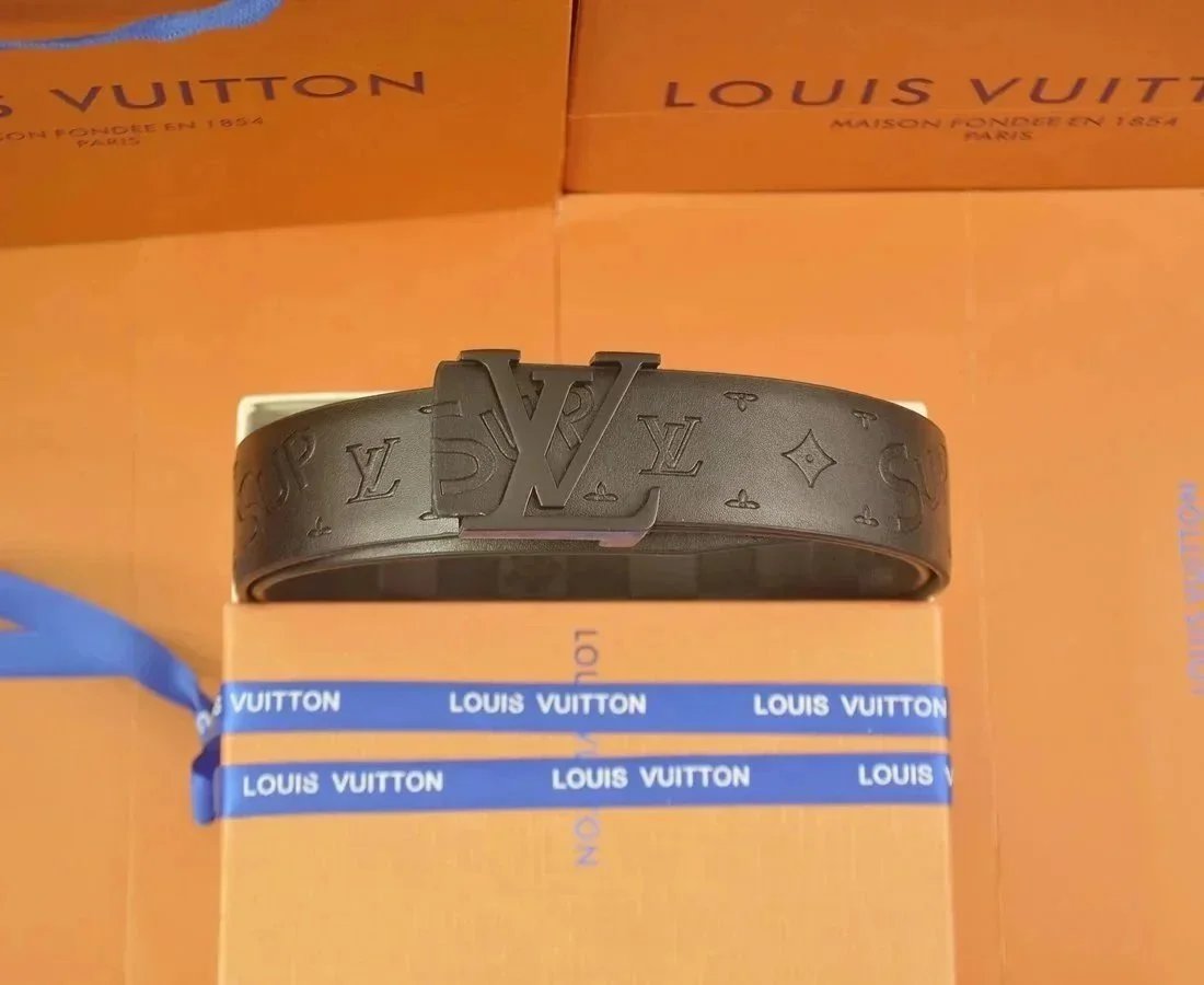 Louis Vuitton Belts Circular LV Buckle — 28