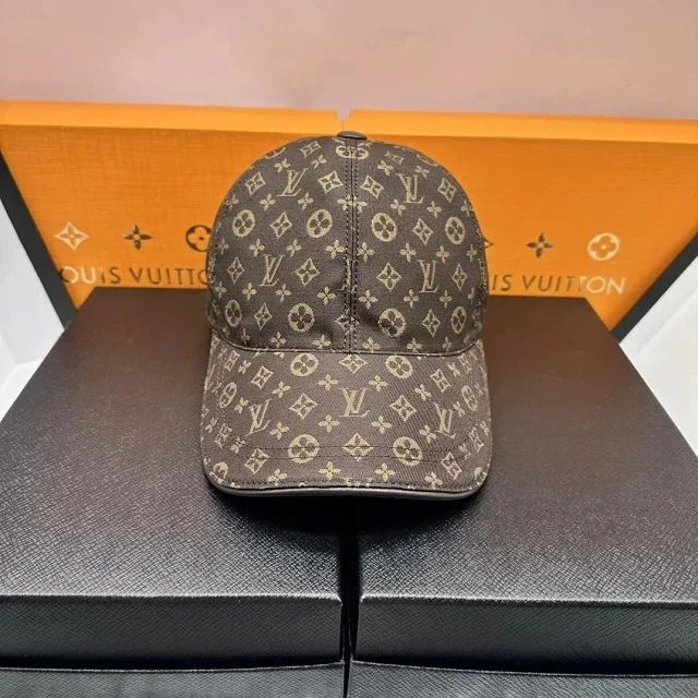 Louis Vuitton Hats Monogram Baseball Cap product detail image 2