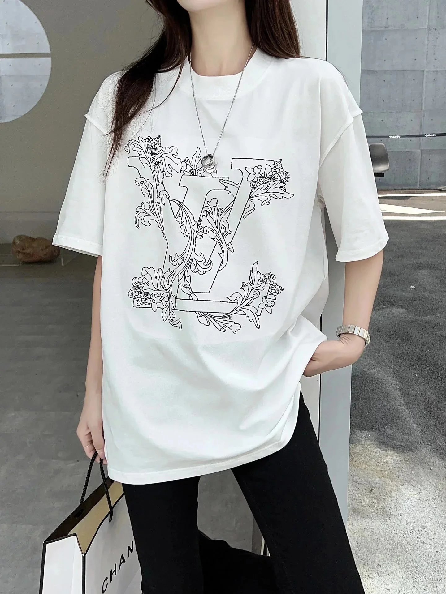 Louis Vuitton T-Shirts Short-Sleeve Graphic Logo Print image 9