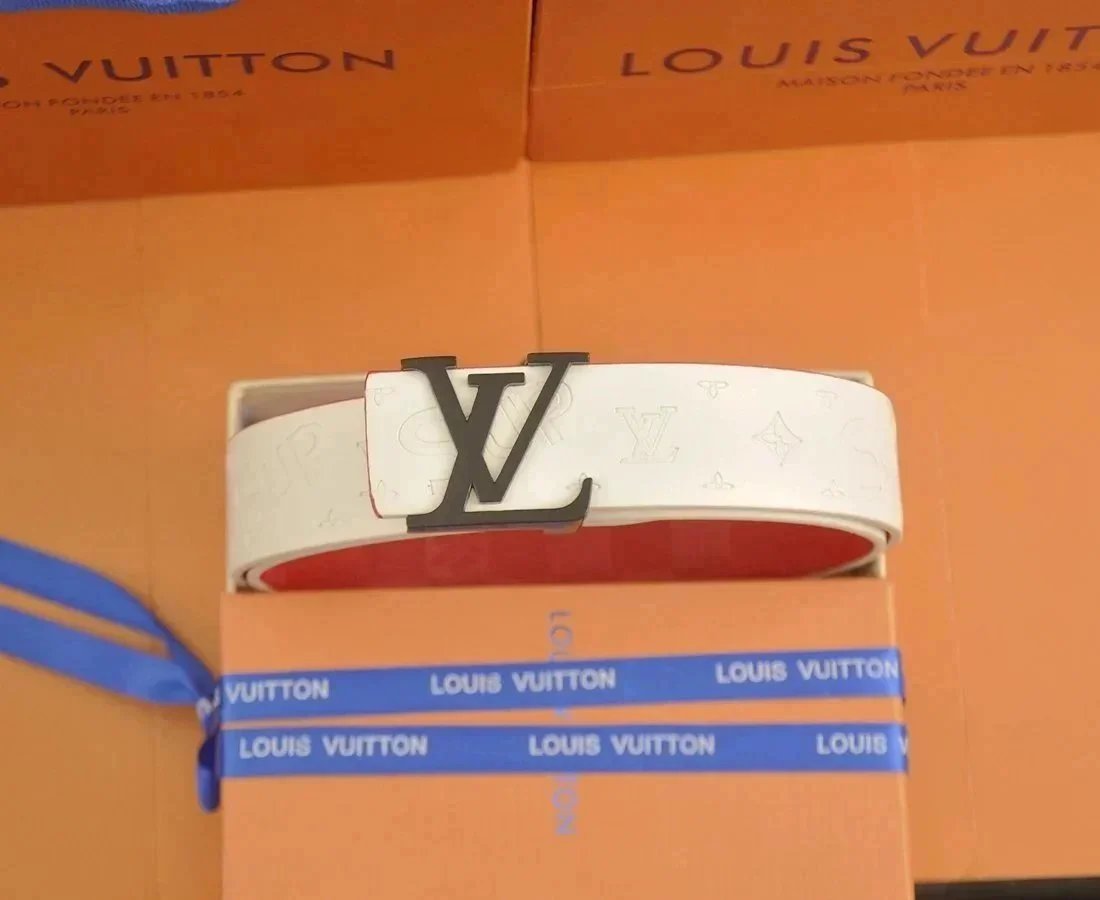 Louis Vuitton Belts Circular LV Buckle — 21