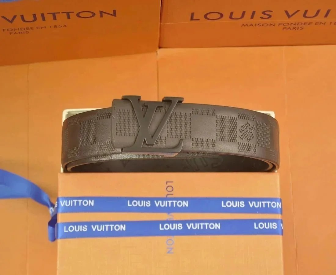 Louis Vuitton Belts Circular LV Buckle — 35