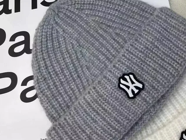 New York Yankees Hats Logo Baseball Cap and Knit Beanie product detail image 11