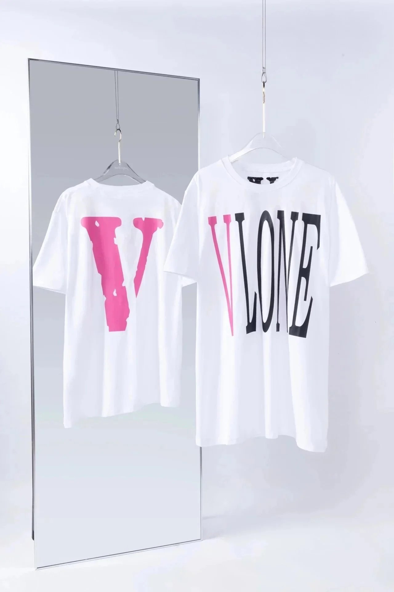 VLONE T-Shirts Short-Sleeve V Logo Graphic image 10