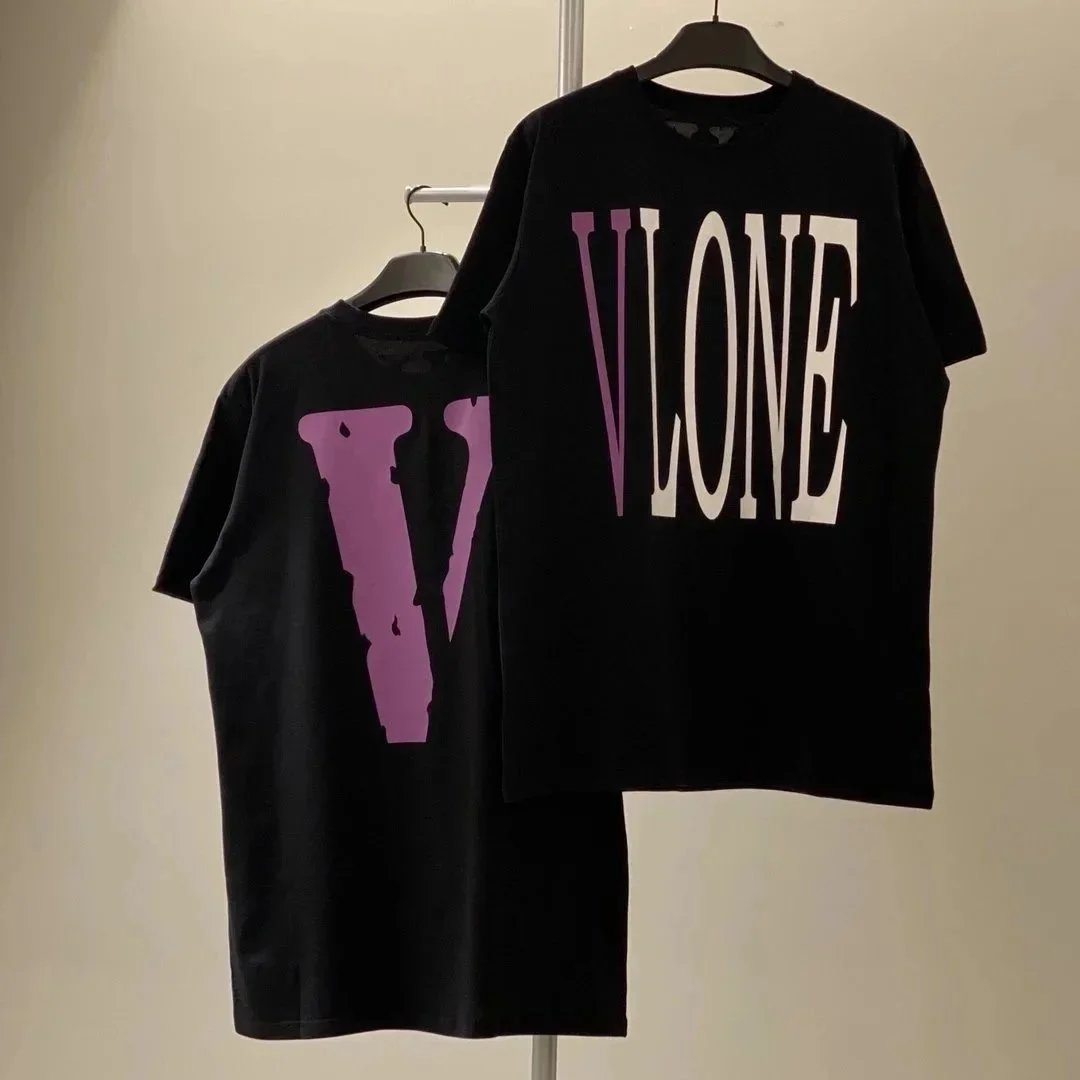 VLONE T-Shirts Short-Sleeve V Logo Graphic — 21