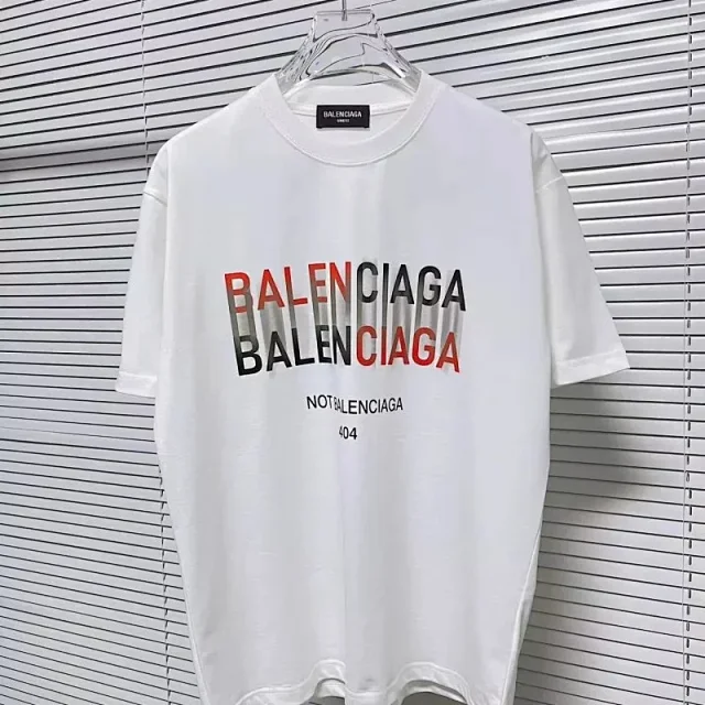 Balenciaga T-Shirts Oversized graphic logo T-shirt product detail image 13