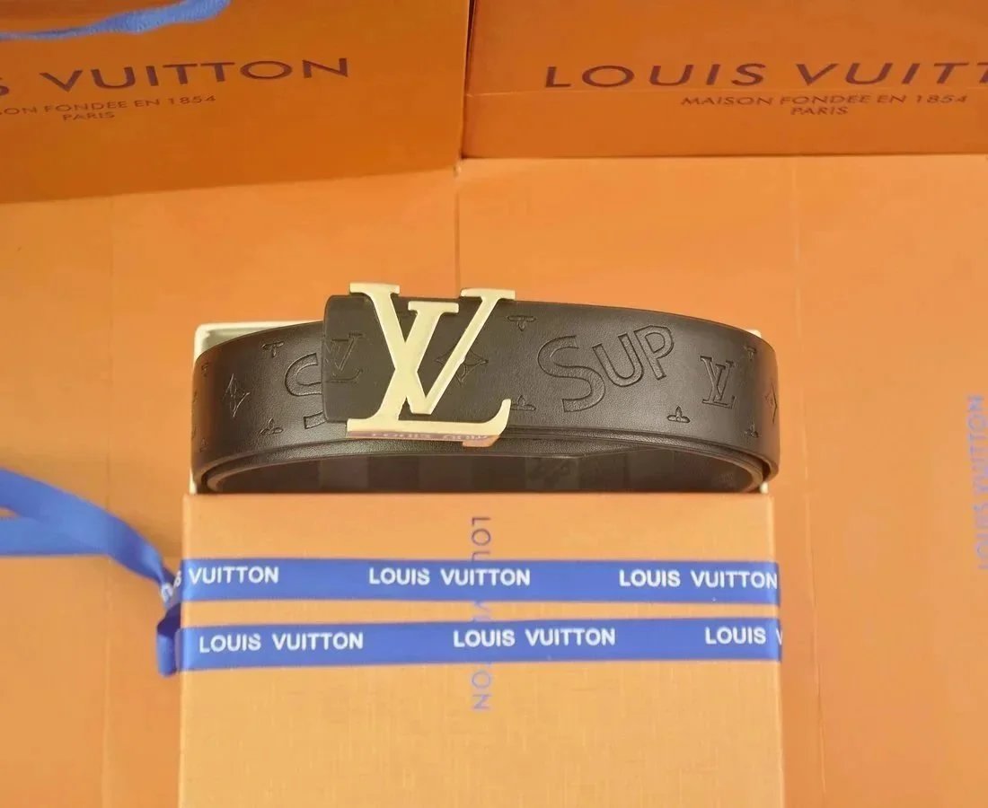 Louis Vuitton Belts Circular LV Buckle — 30