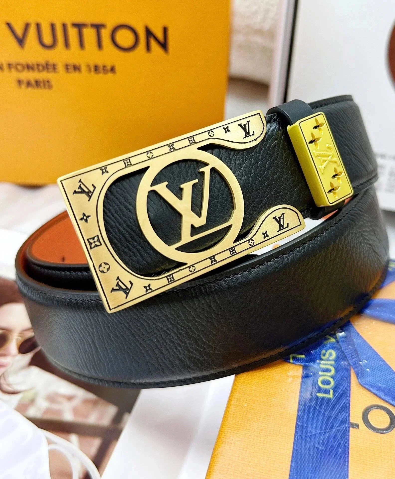 Louis Vuitton Assorted logo-buckle belt designs — 5