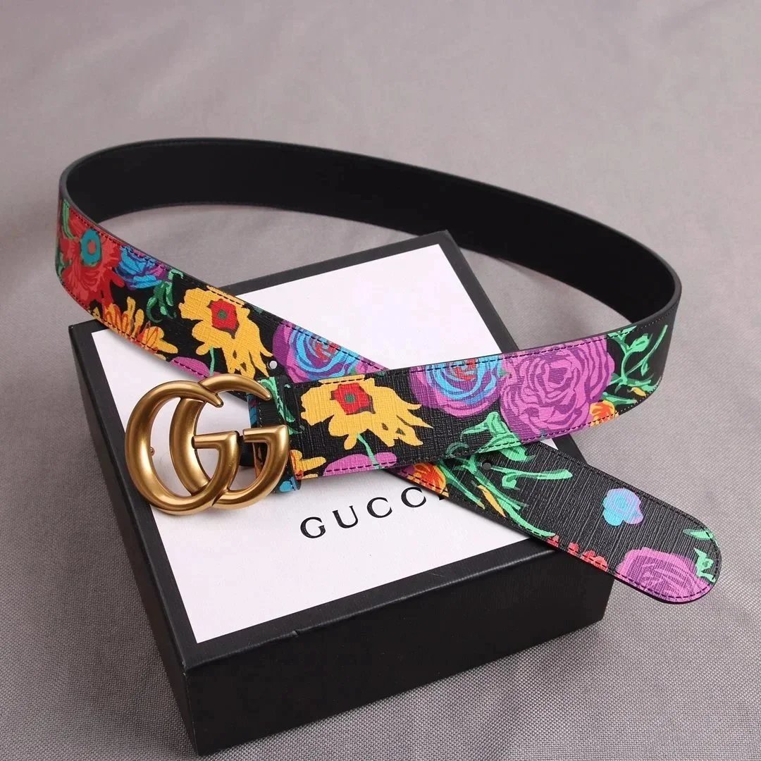 Louis Vuitton Assorted logo-buckle belt designs — 35