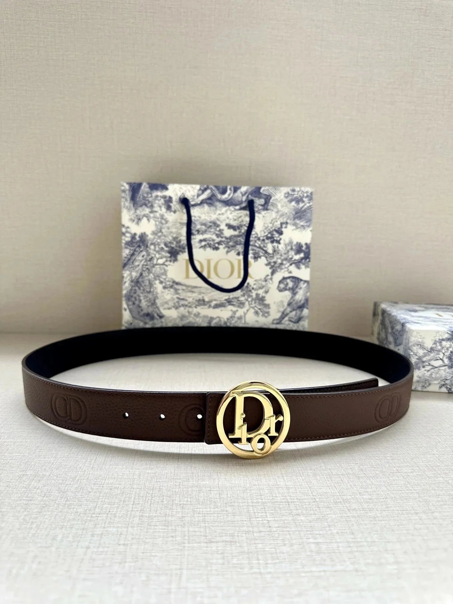 Gucci Belts — 37