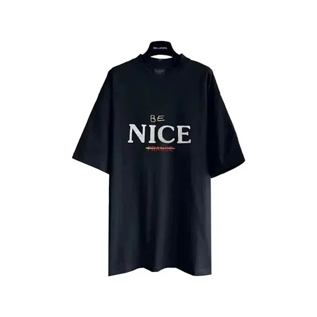 Balenciaga T-Shirts Oversized graphic logo T-shirt product detail image 4
