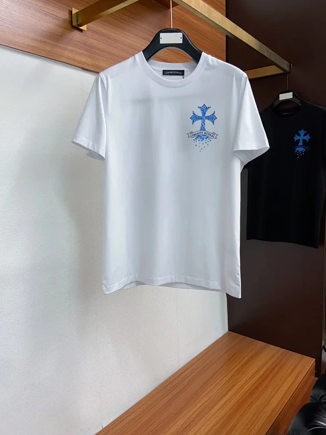 Chrome Hearts T-Shirts Short-sleeve graphic T-shirt with cross motifs product detail image 13