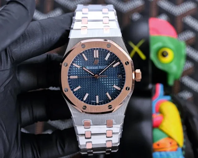 Audemars Piguet Watches Royal Oak Date product detail image 3
