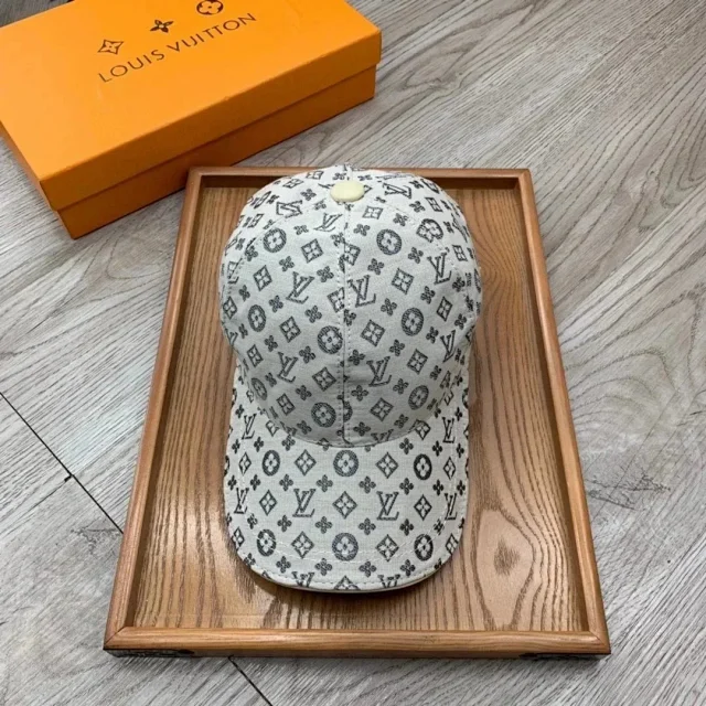 Louis Vuitton Hats Monogram Baseball Cap product detail image 2