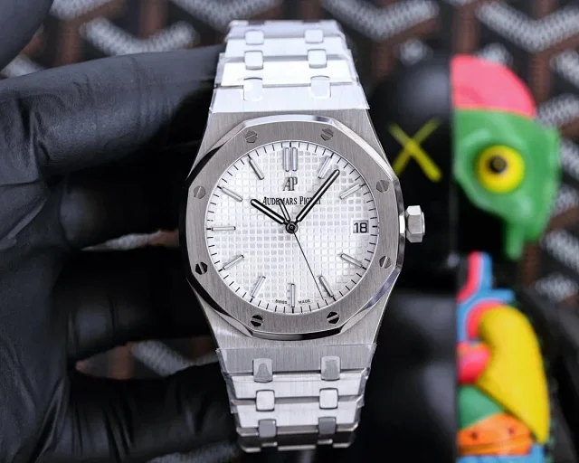 Audemars Piguet Watches Royal Oak Date product detail image 2