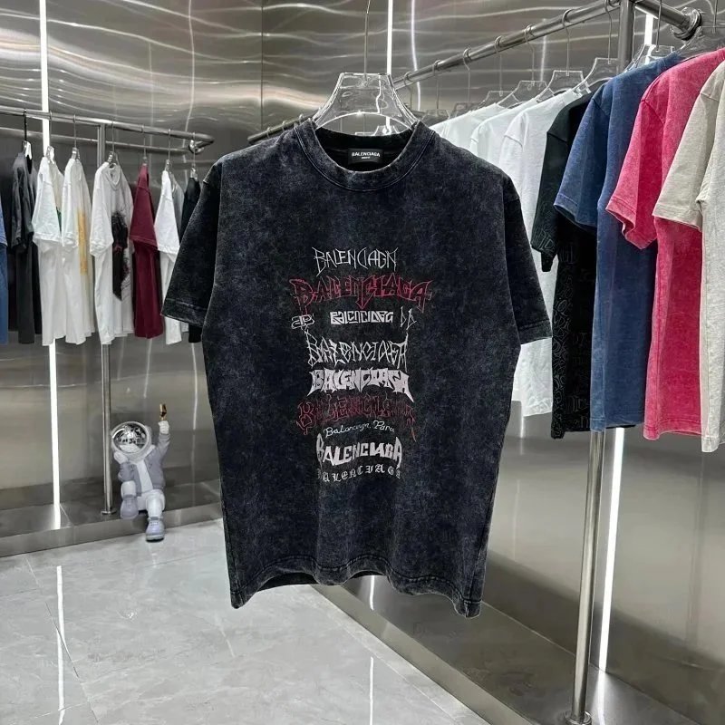 Balenciaga T-Shirts Oversized graphic logo T-shirt image 7