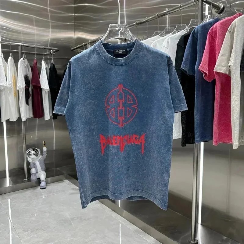 Balenciaga T-Shirts Oversized graphic logo T-shirt image 11