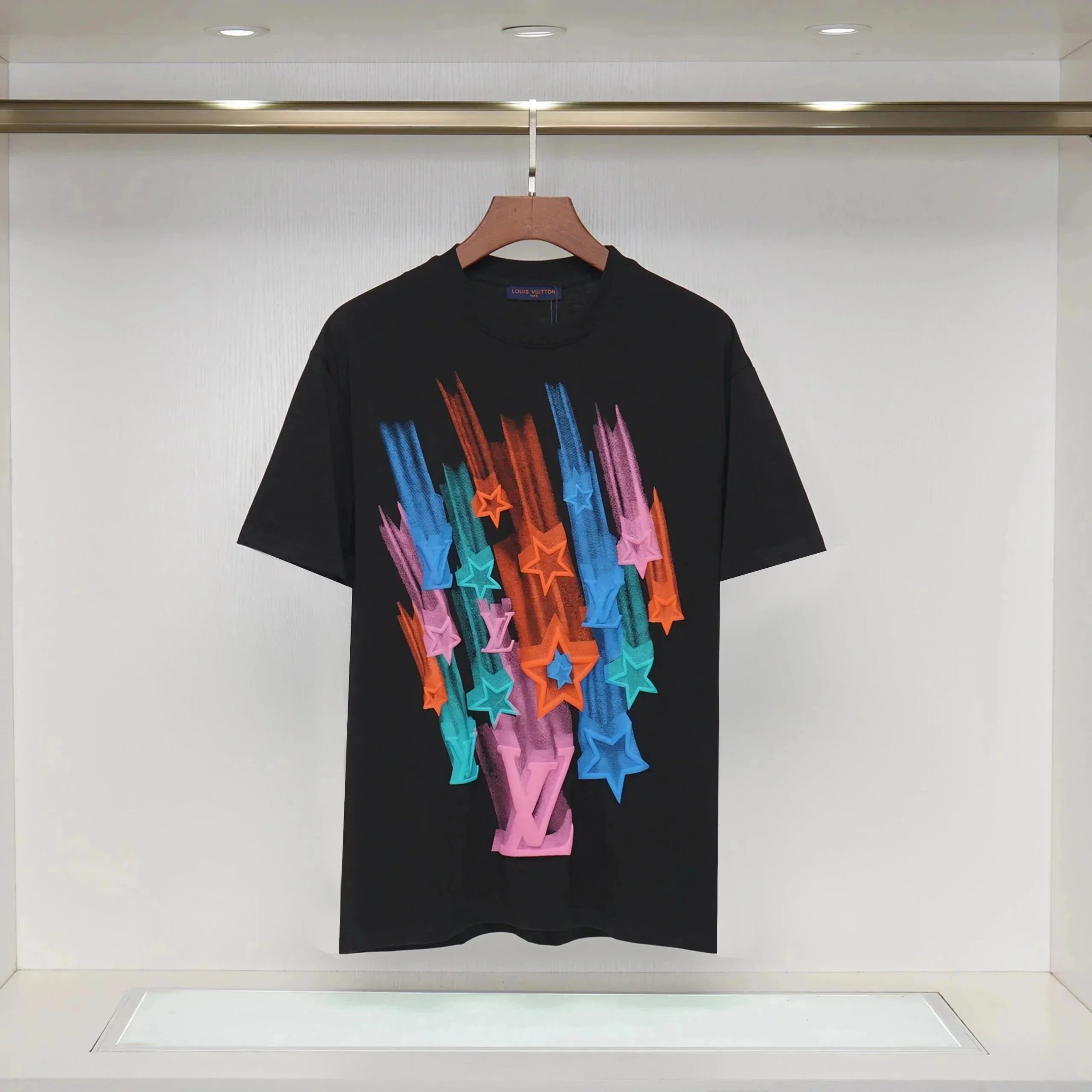 Louis Vuitton T-Shirts Monogram graphic — 4