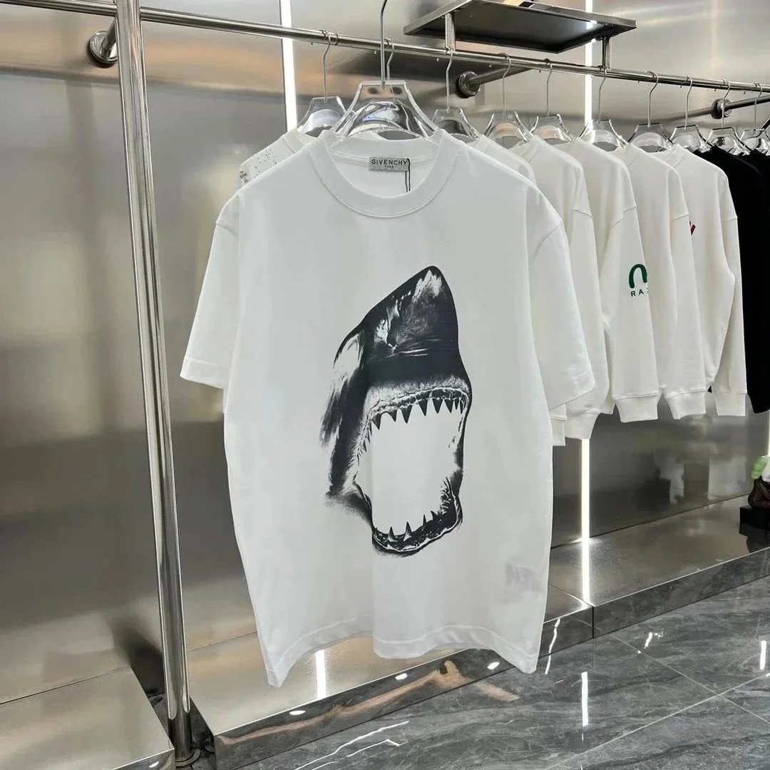Givenchy T-Shirts Graphic Print T-Shirt image 5
