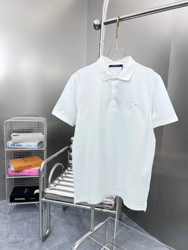 Louis Vuitton T-Shirts Assorted Logo Designs product detail image 3