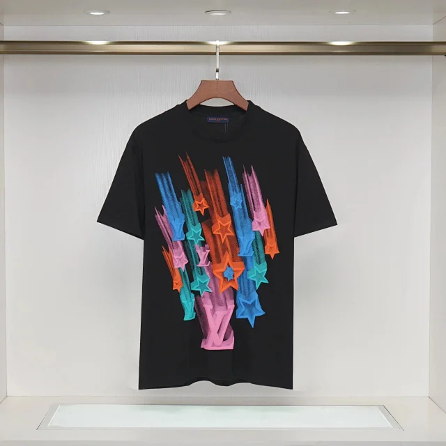 Louis Vuitton T-Shirts Monogram graphic product detail image 14