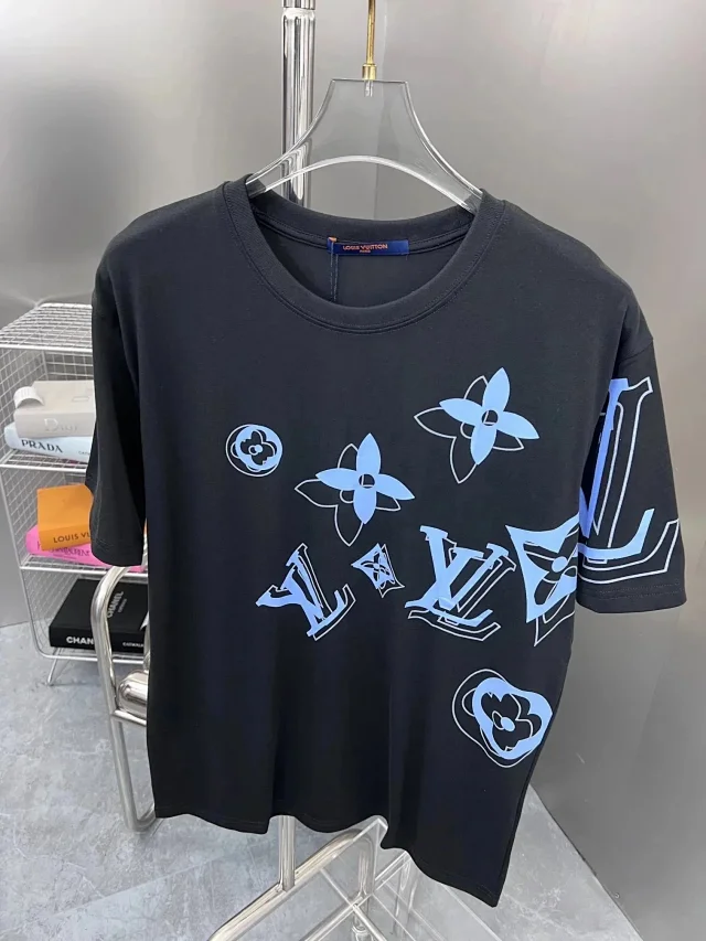 Louis Vuitton T-Shirts Assorted Logo Designs product detail image 9