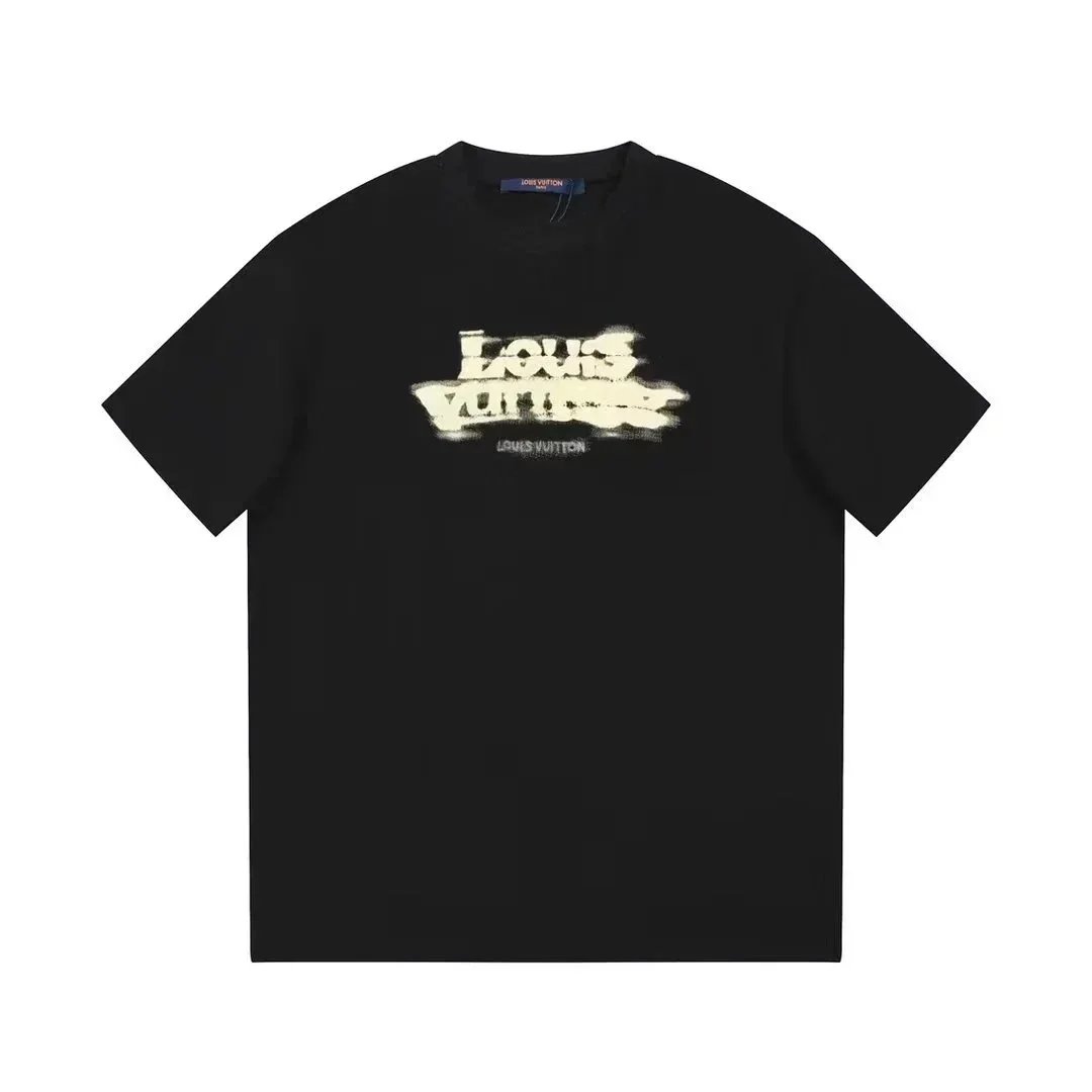 Louis Vuitton T-Shirts Monogram graphic — 30