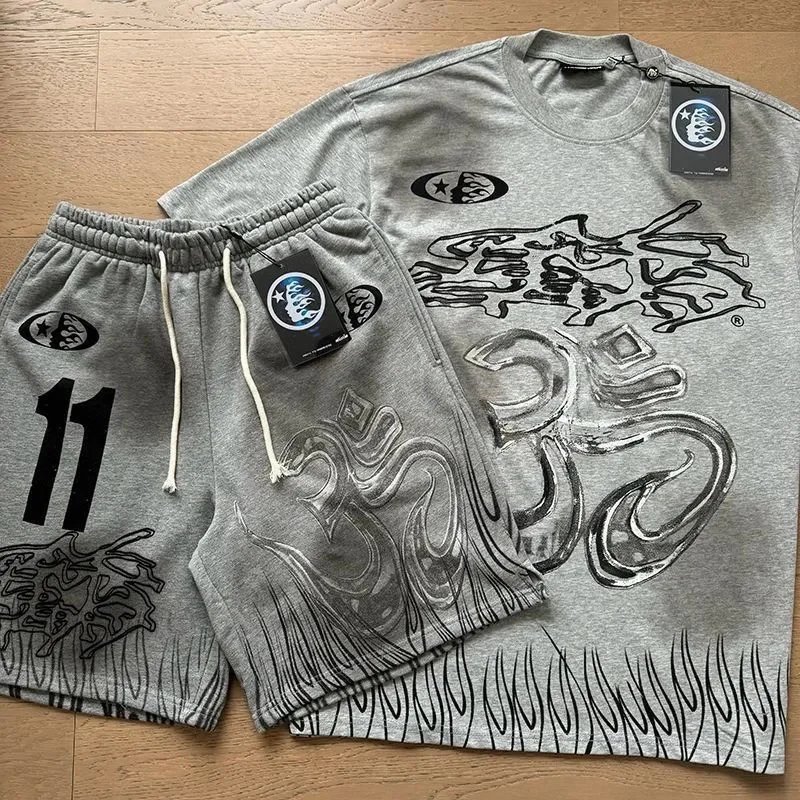 Hellstar Matching Sets Graphic short-sleeve T-shirt and drawstring shorts set image 2