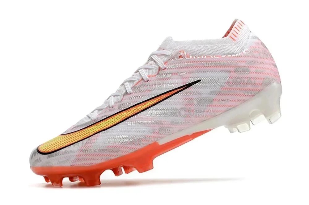 Nike Boots Low-cut studded football — 27