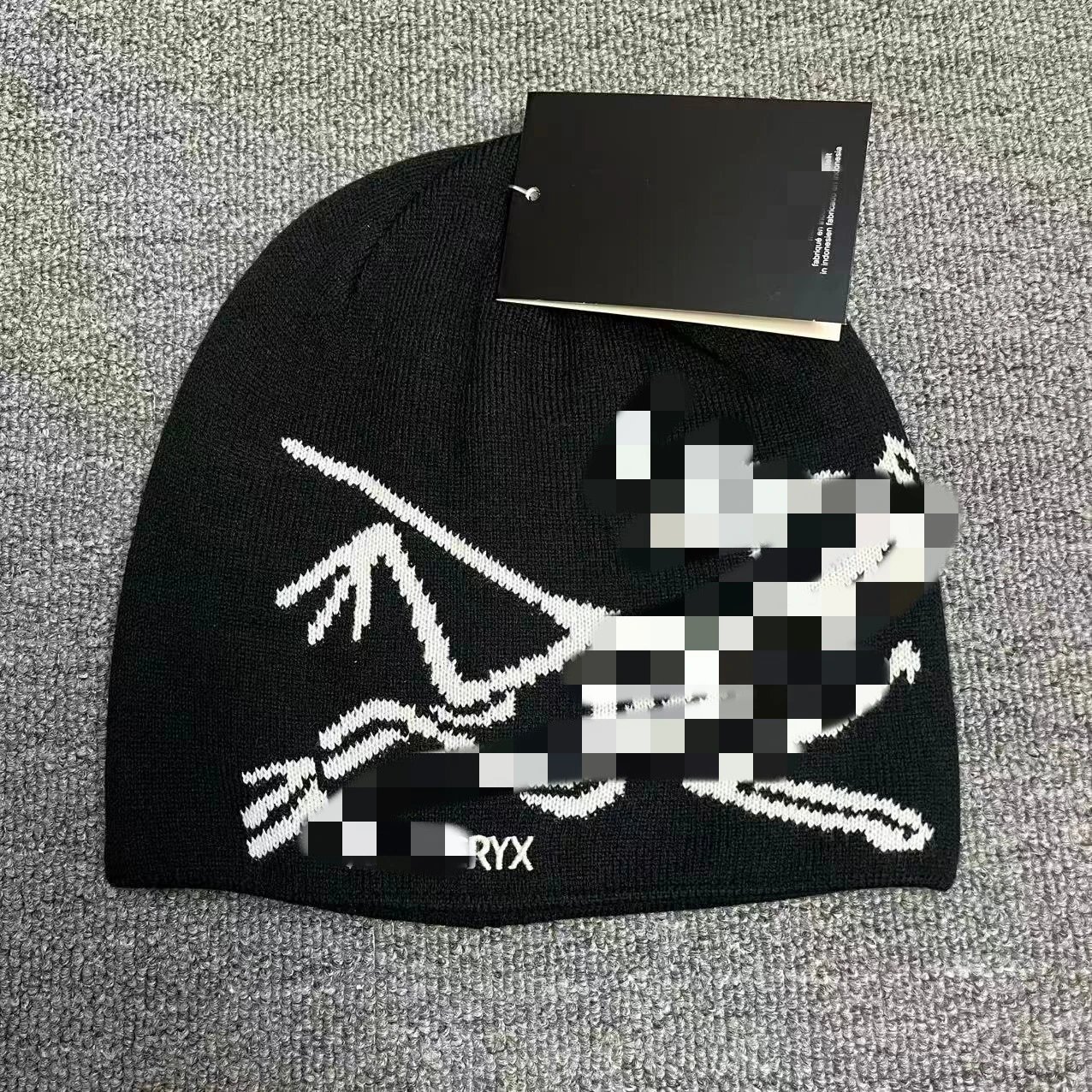 Black white label