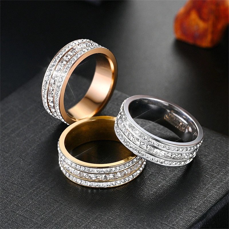 Three-Tone Crystal-Embedded Rings