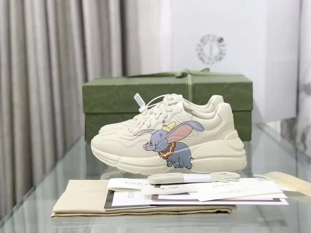 Gucci Sneakers GG Monogram — 11