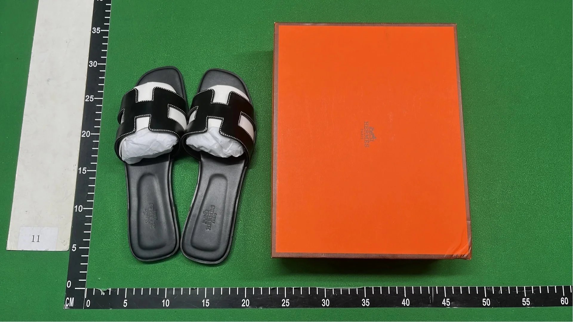 Hermès Oran Slide Pink Epsom Leather Sandals - 2