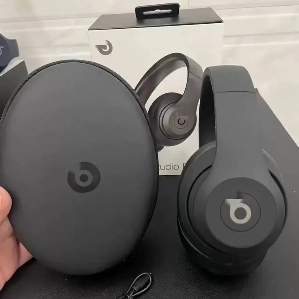 B*ts studio pro-black