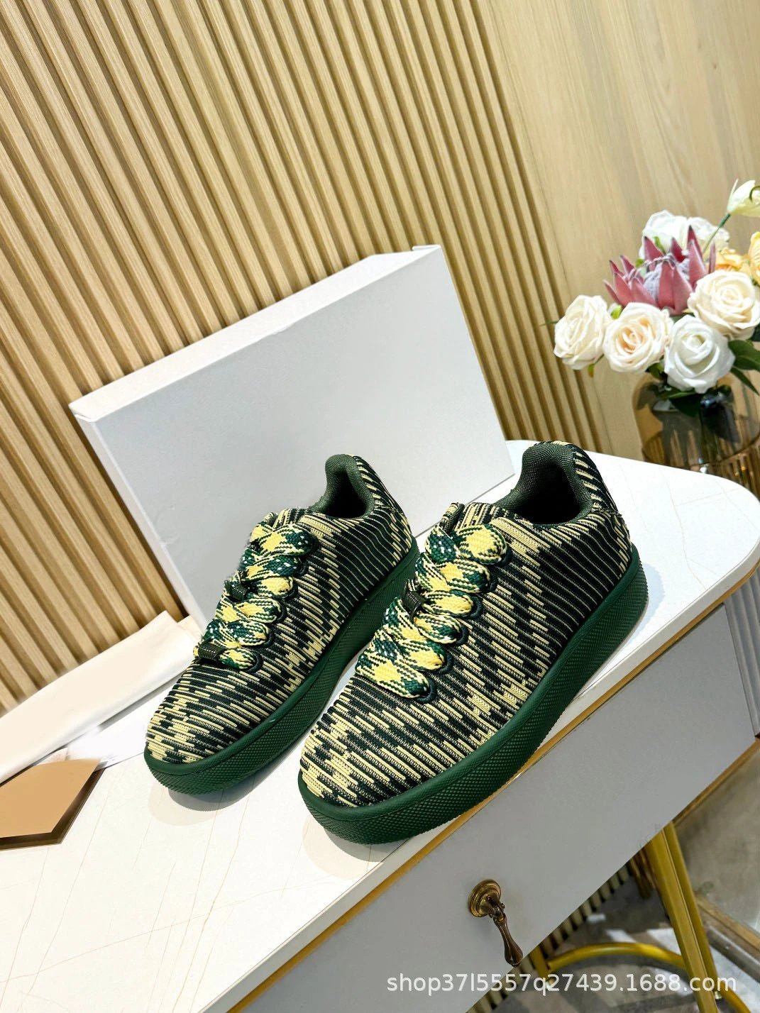 Unbranded Sneakers Low-Top Lace-Up with Woven Uppers — green woven surface