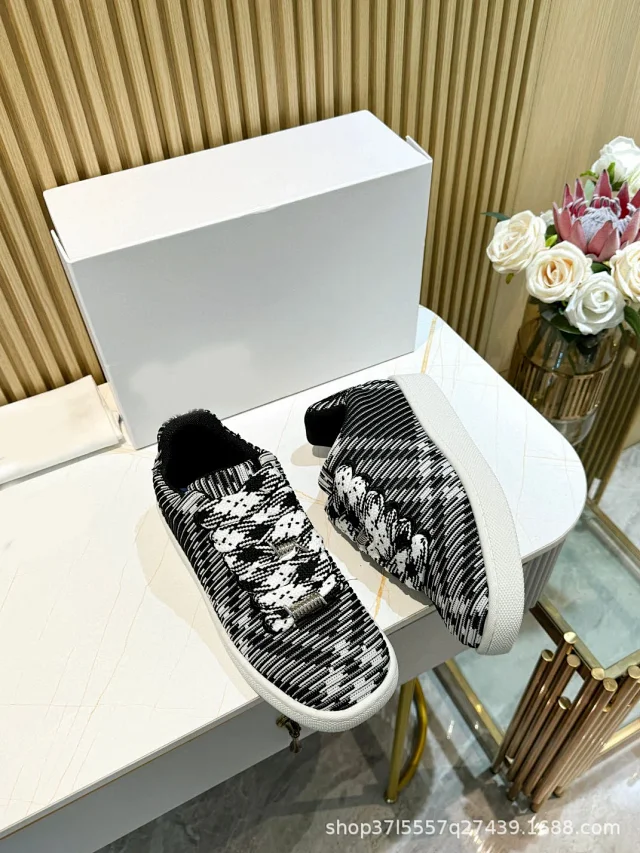 Unbranded Sneakers Low-Top Lace-Up with Woven Uppers product detail image 3