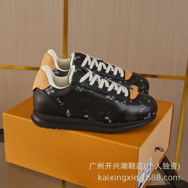 Louis Vuitton Sneakers Monogram low-top product detail image 4