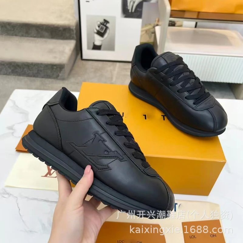 Louis Vuitton Sneakers Monogram low-top — Black