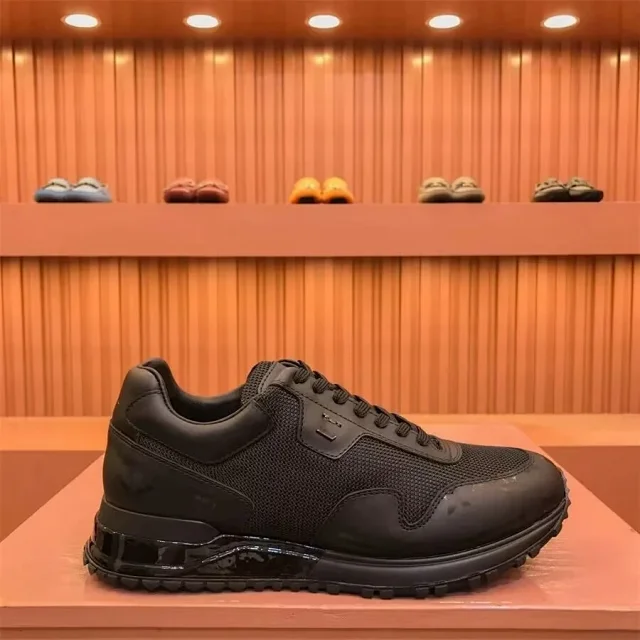 Louis Vuitton Sneakers Low-Top Lace-Up Monogram product detail image 7